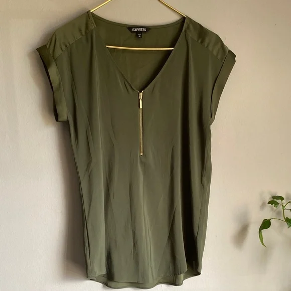 Express Women's Tops in Green, Purple, Teal, Burgundy, and Black - Picture 9 of 16